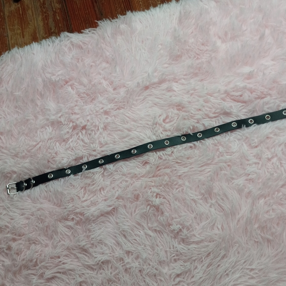 LAST 1! Gothic thigh garter! Full Eyelets,Black buckle vegan leather sexy adjust - Picture 3 of 10